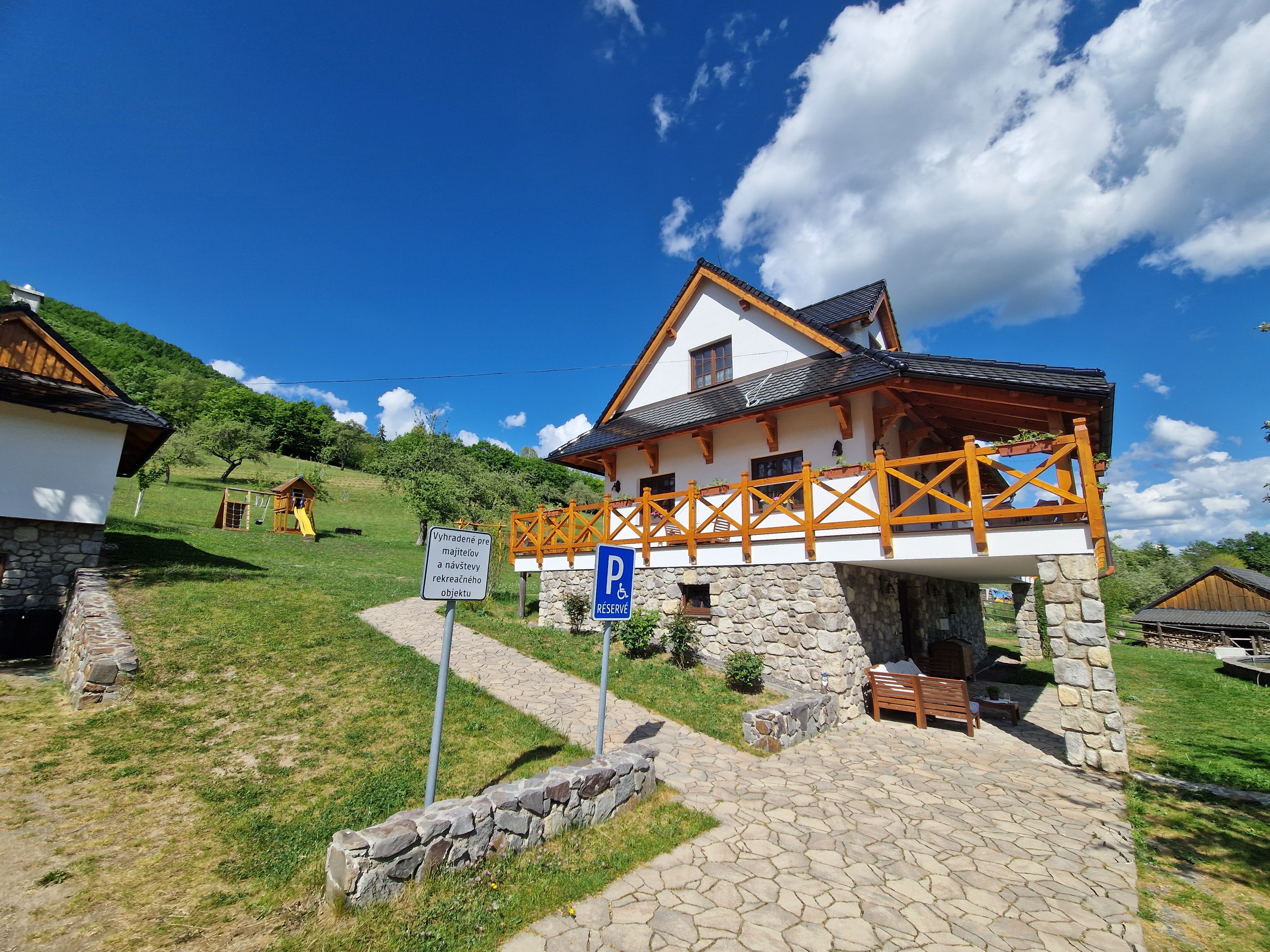 Exteriér chaty