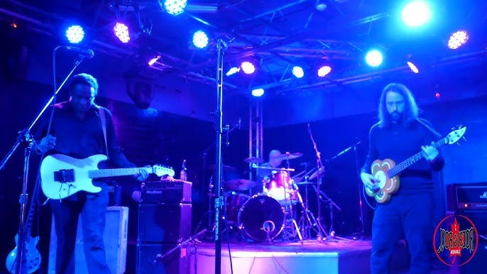 fyoosha on stage