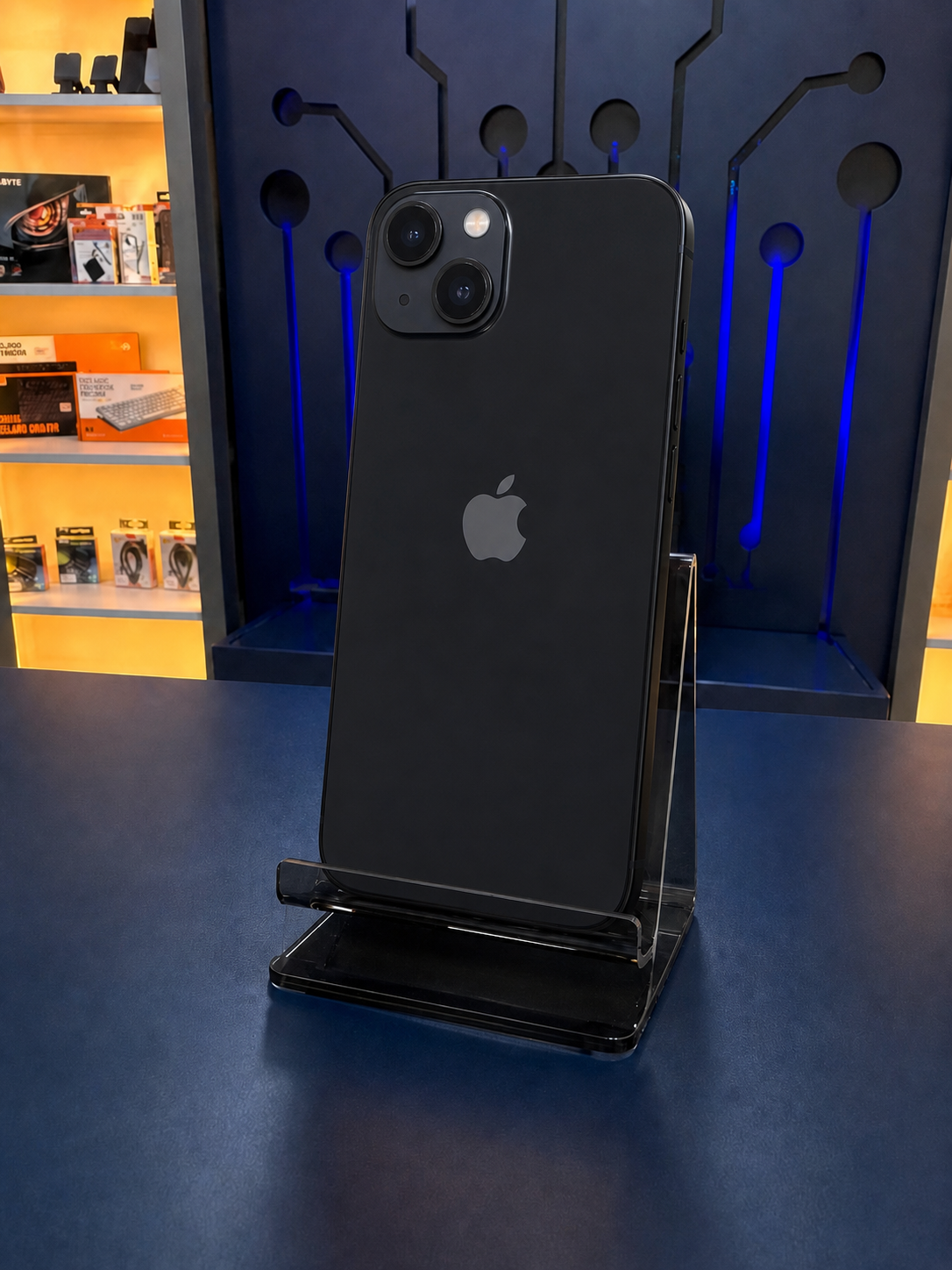 Apple iPhone 13