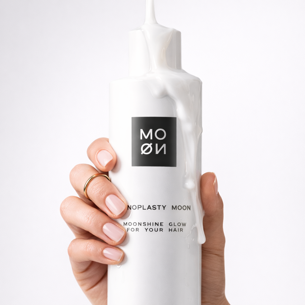 MOØN — nanoplastia w dłoni