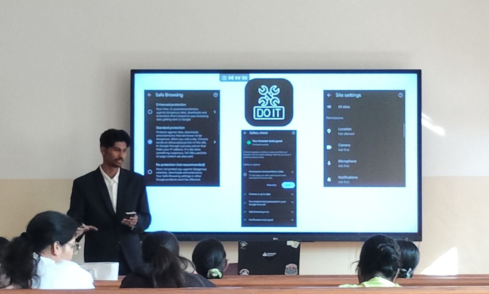 EthicBizz founder presenting at DOIT technology conference