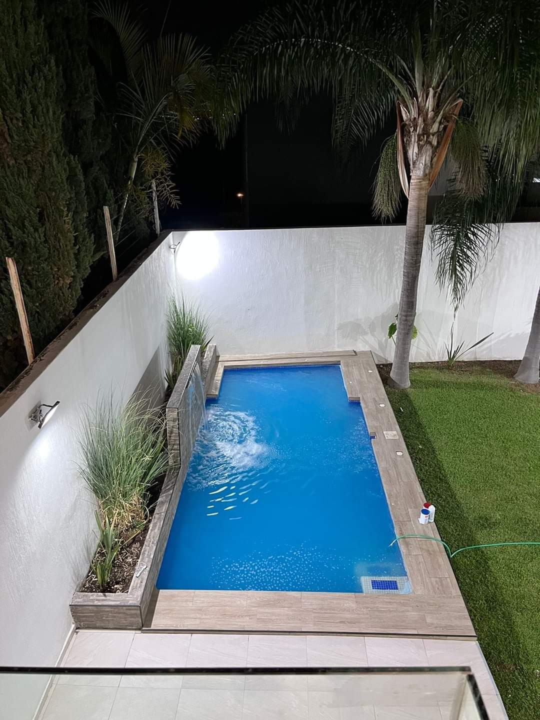 Alberca con Iluminacion