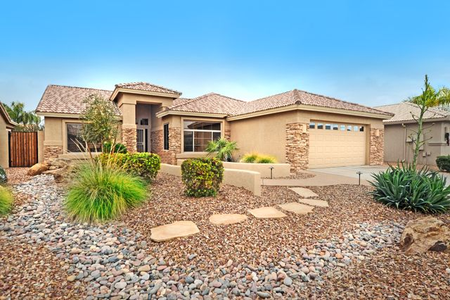 Contemporary Arizona home