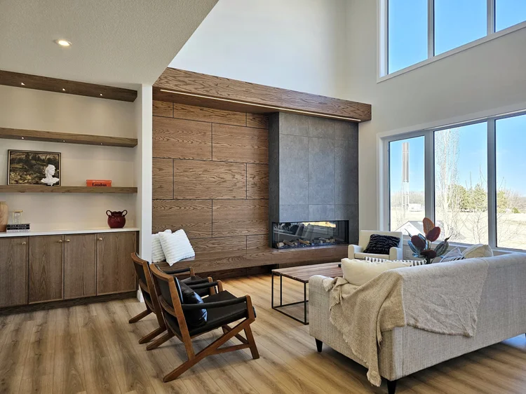 151 Luxe on Eastgate