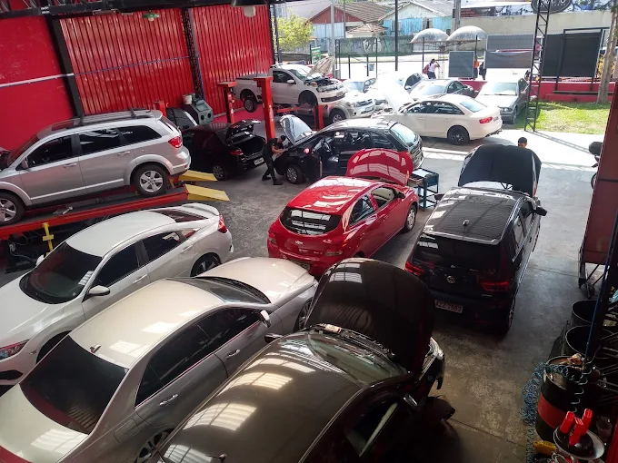 Oficina CB Pneus movimentada