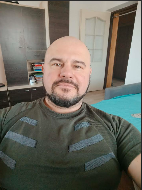 Cezary Zawadzki — autor książki Lotniskowa kontrola