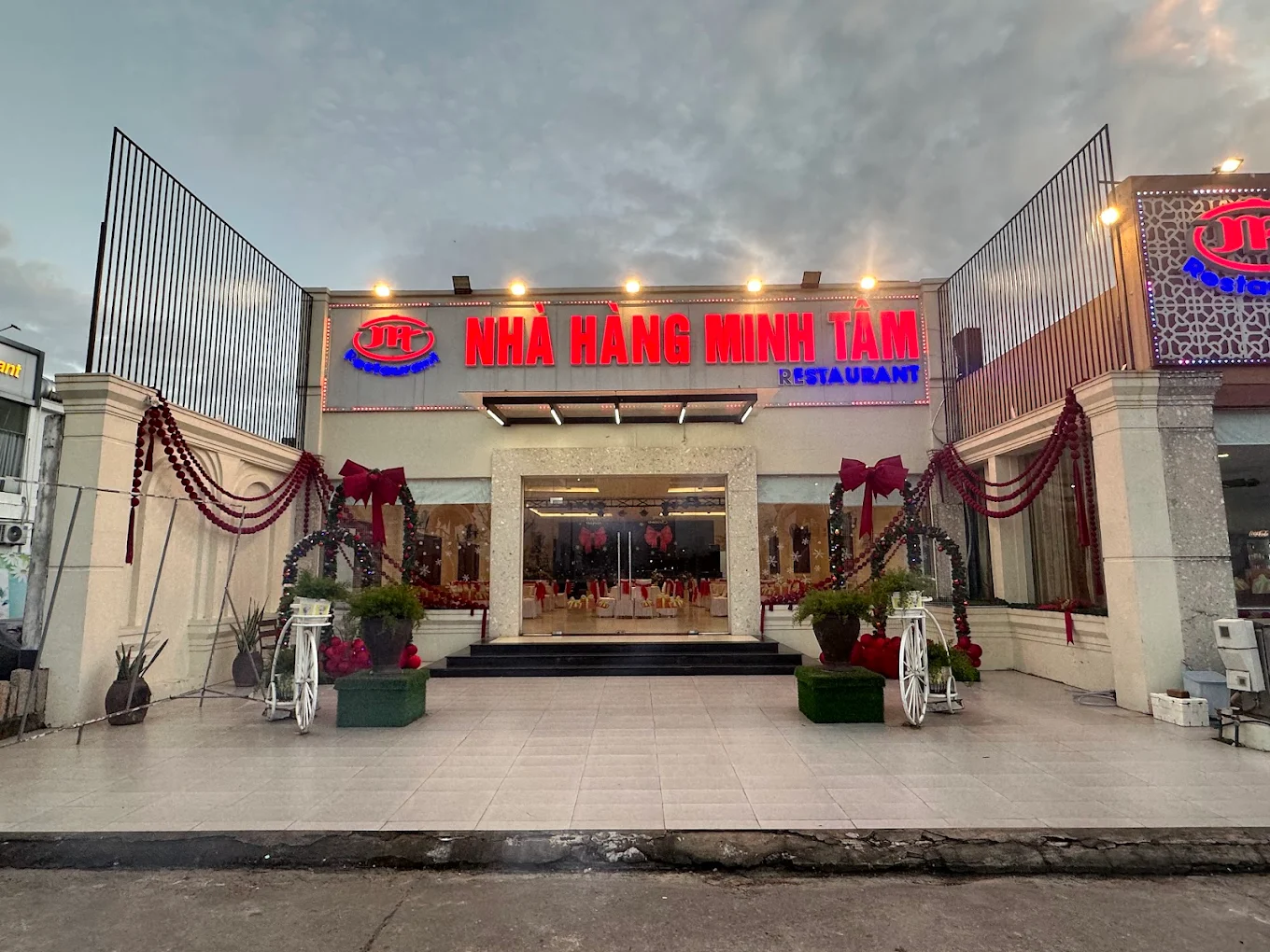 Restaurant storefront