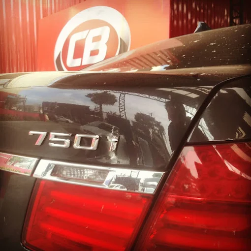 BMW 750i na CB Pneus