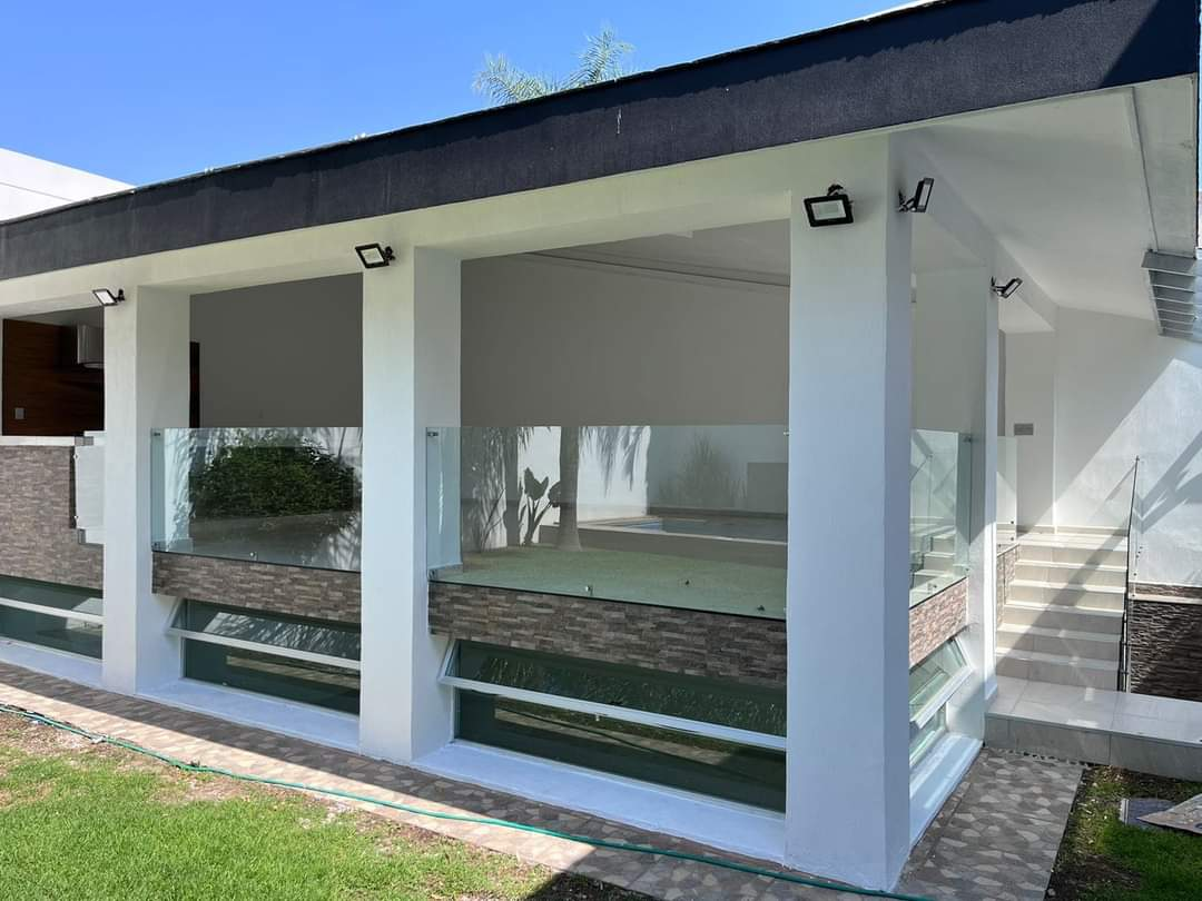 Terraza con Barandal de Cristal