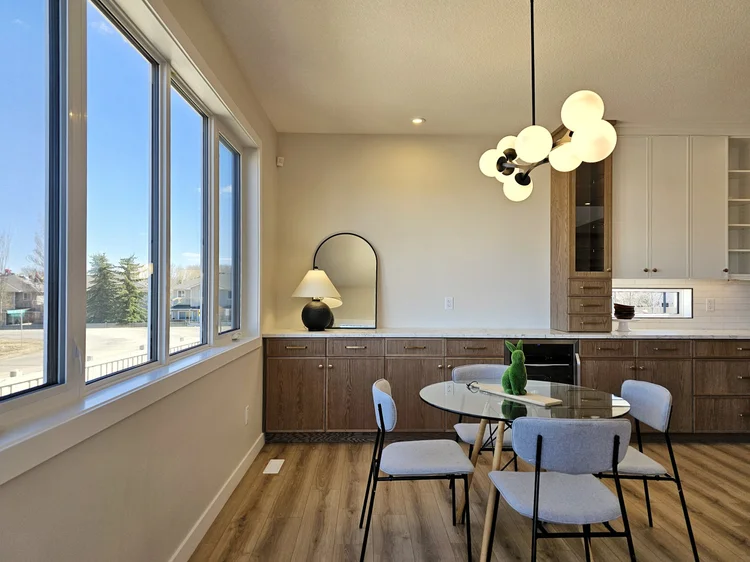 Dining nook with bubble chandelier