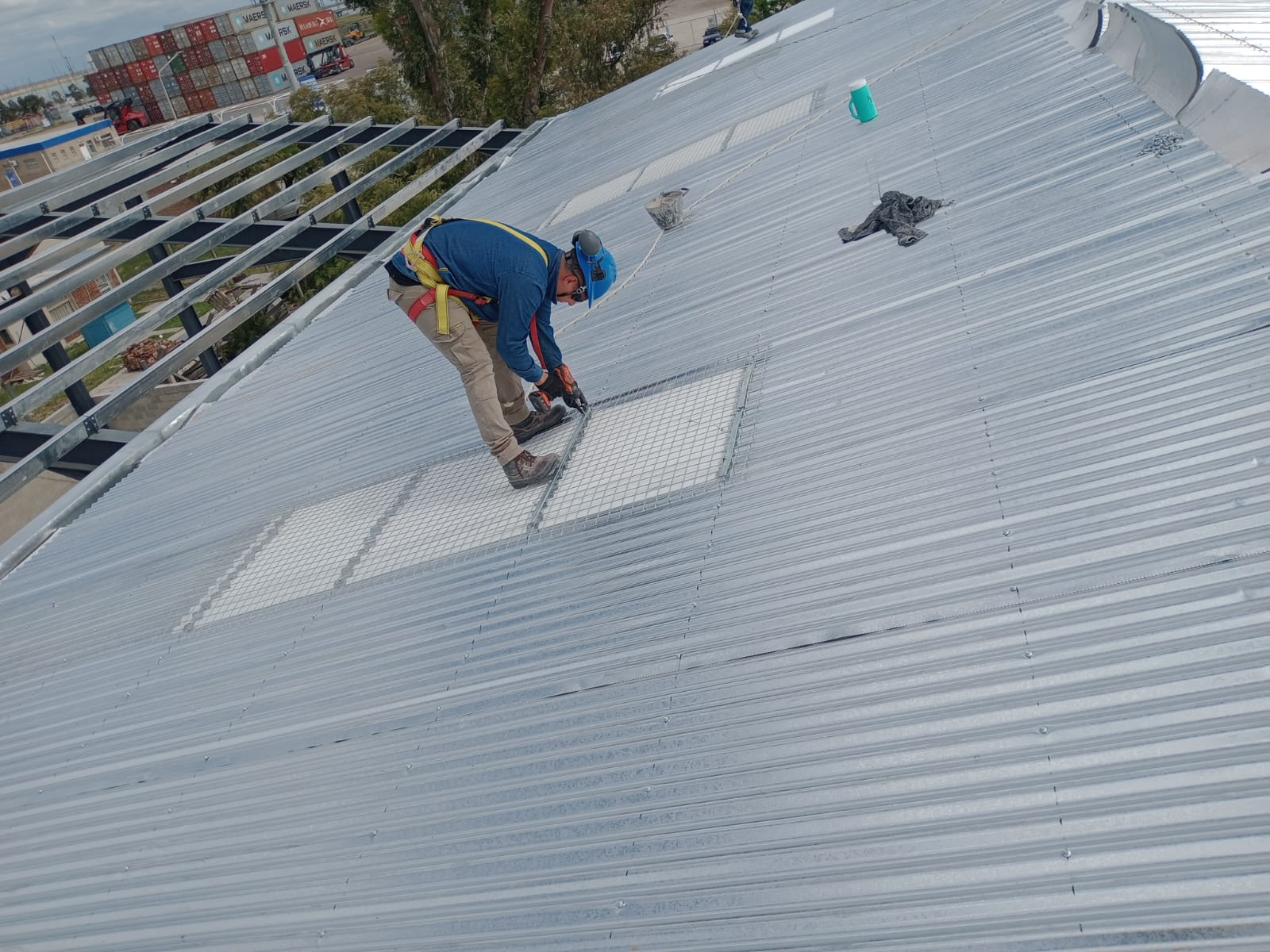 Instalación de techo metálico