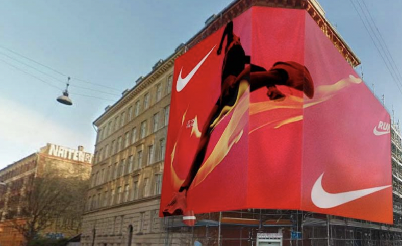 Stilladsbanner pa Norrebrogade 62A - Nike reklame pa hjornet af bygning