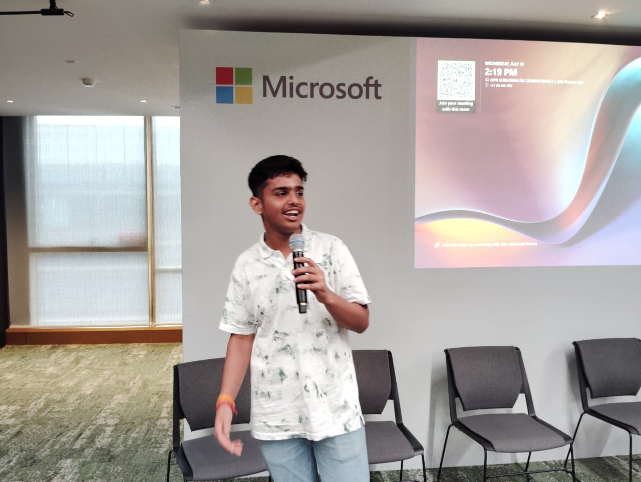 EthicBizz founder speaking at Microsoft event