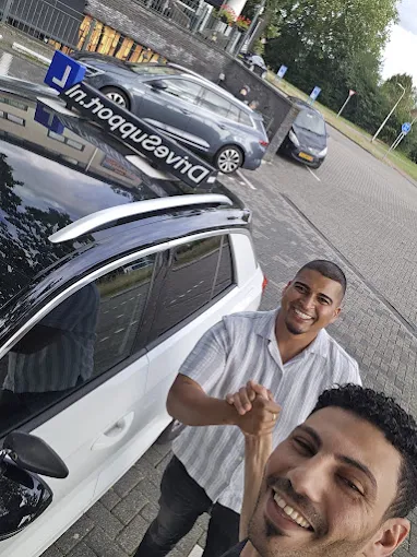 Airesh en geslaagde leerling