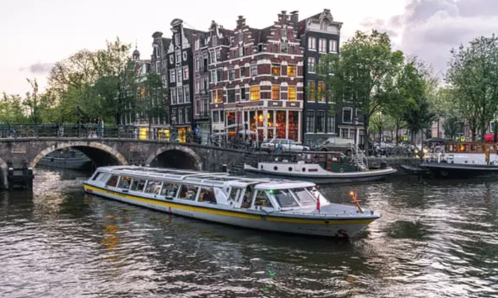 Evening Cruise Amsterdam 3