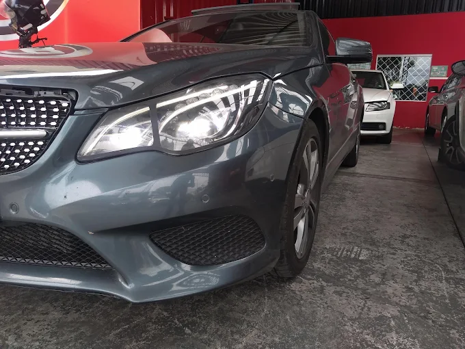 Mercedes-Benz na oficina