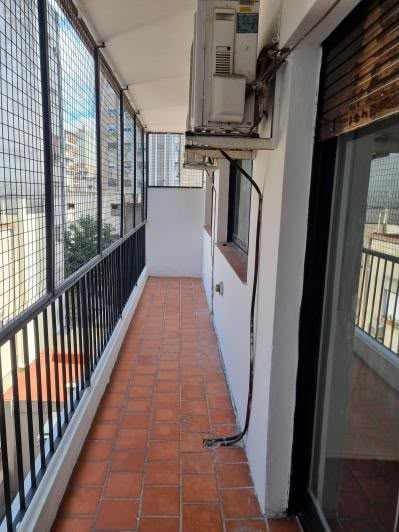 Excelente 3 Ambientes Reciclado con Balcón Corrido – ¡Imperdible! - miniatura 2