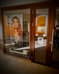 Außenansicht des Friseursalons Schnittstelle in Weißenkirchen in der Wachau