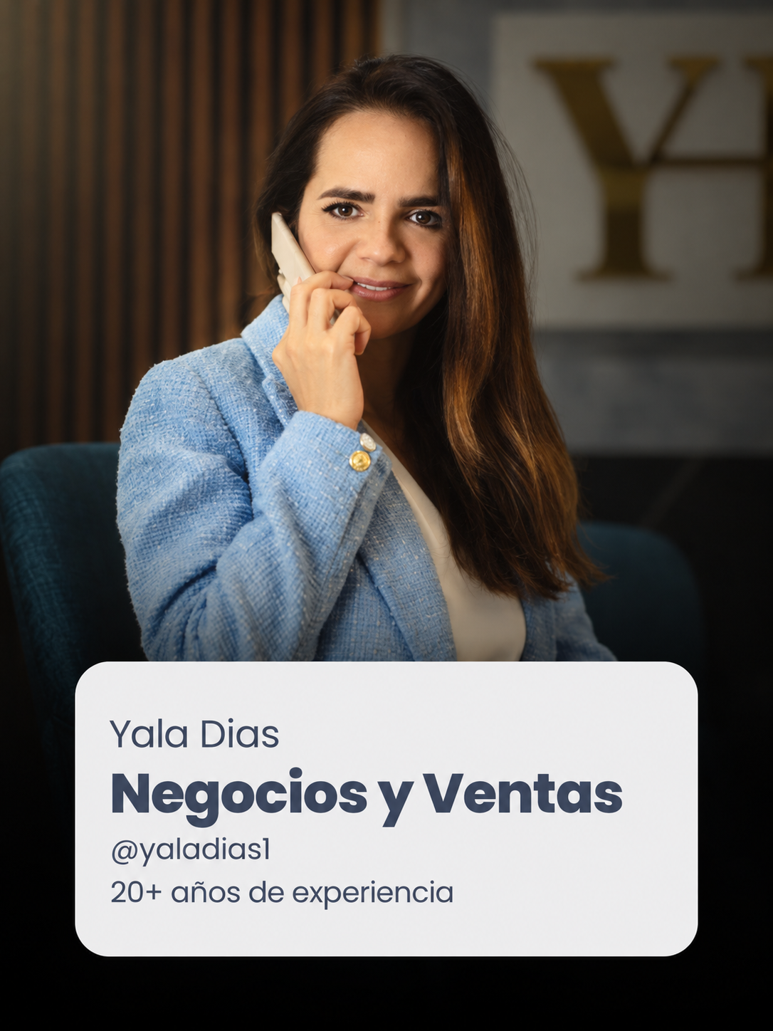 Presentación de Yala Dias sobre negocios y ventas, con retrato en chaqueta azul.