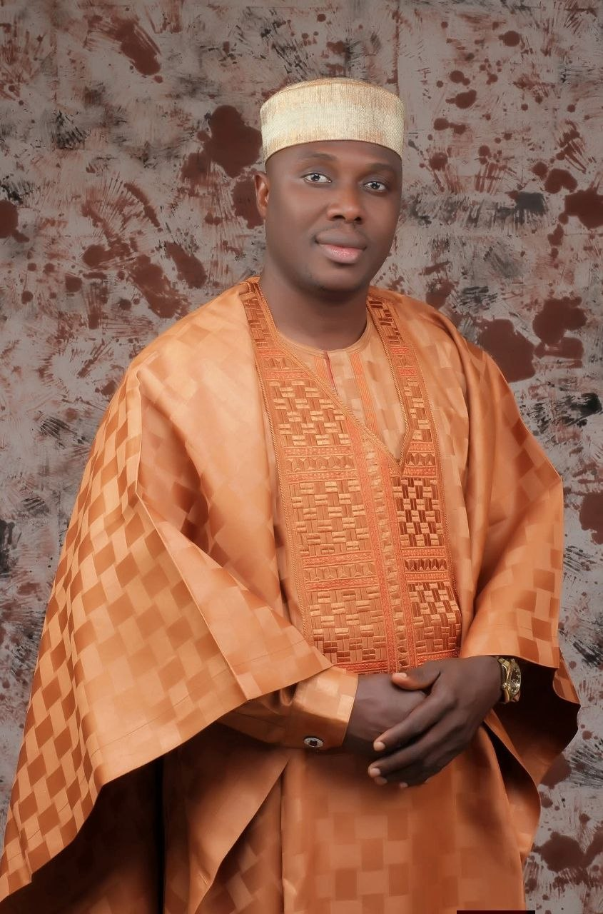 Portrait of Hon. Jacob Olurotimi Ogundele in traditional attire