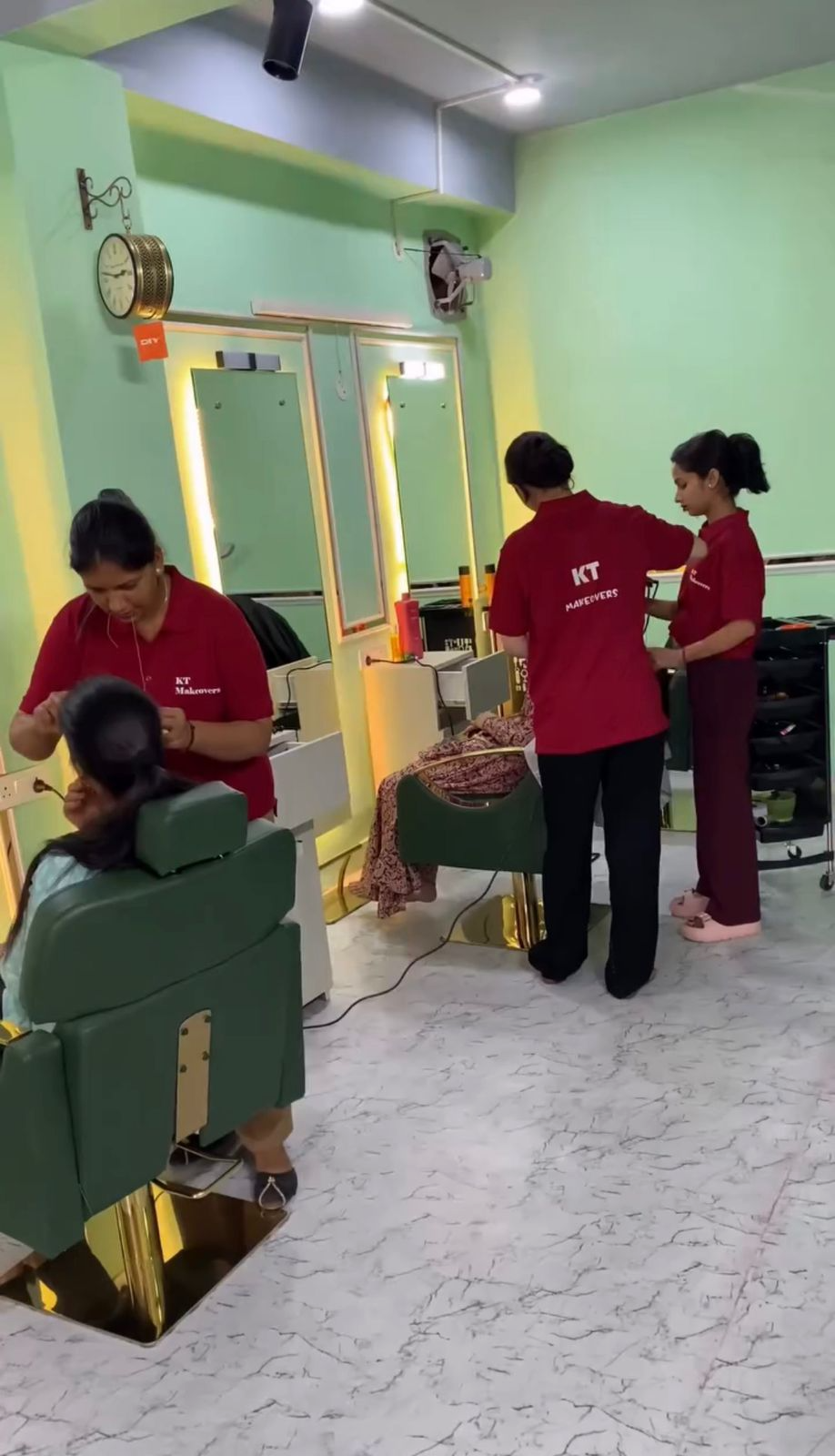 KT Makeovers Salon