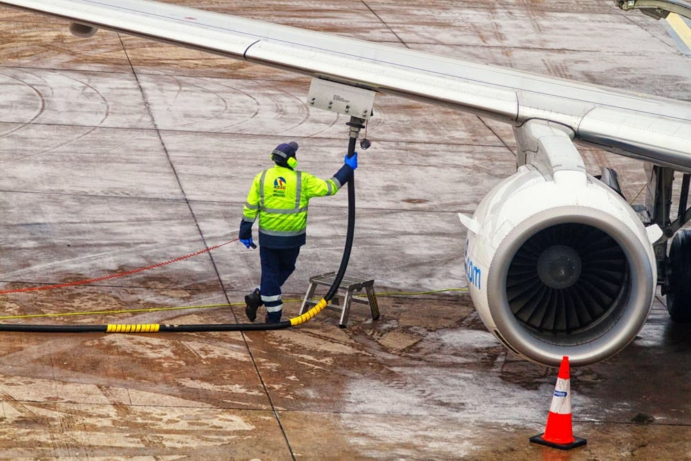 Repostaje de aviación