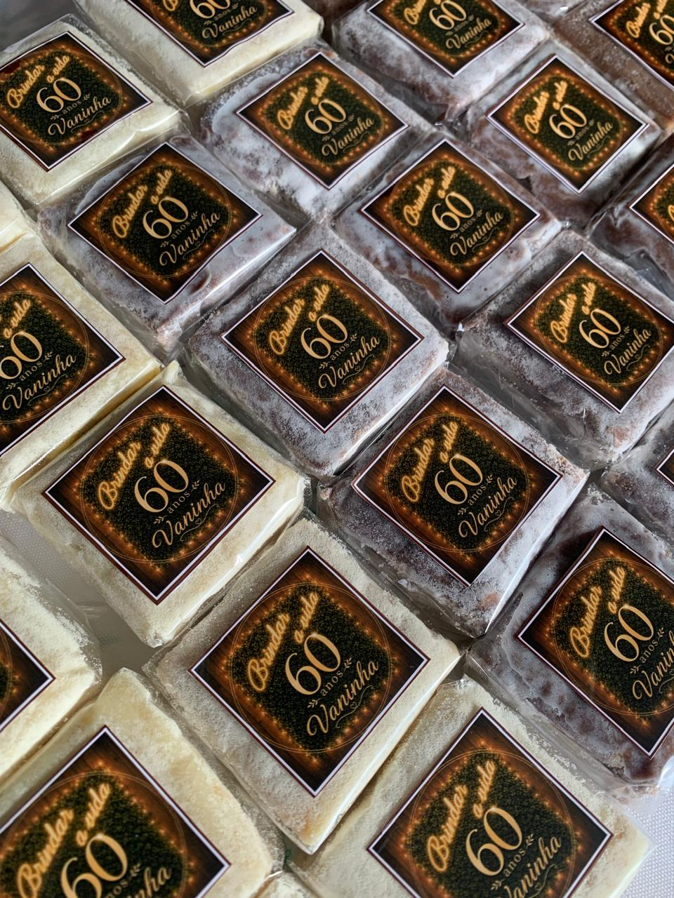 Palhas italianas artesanais embaladas com etiqueta personalizada para casamento no RJ
