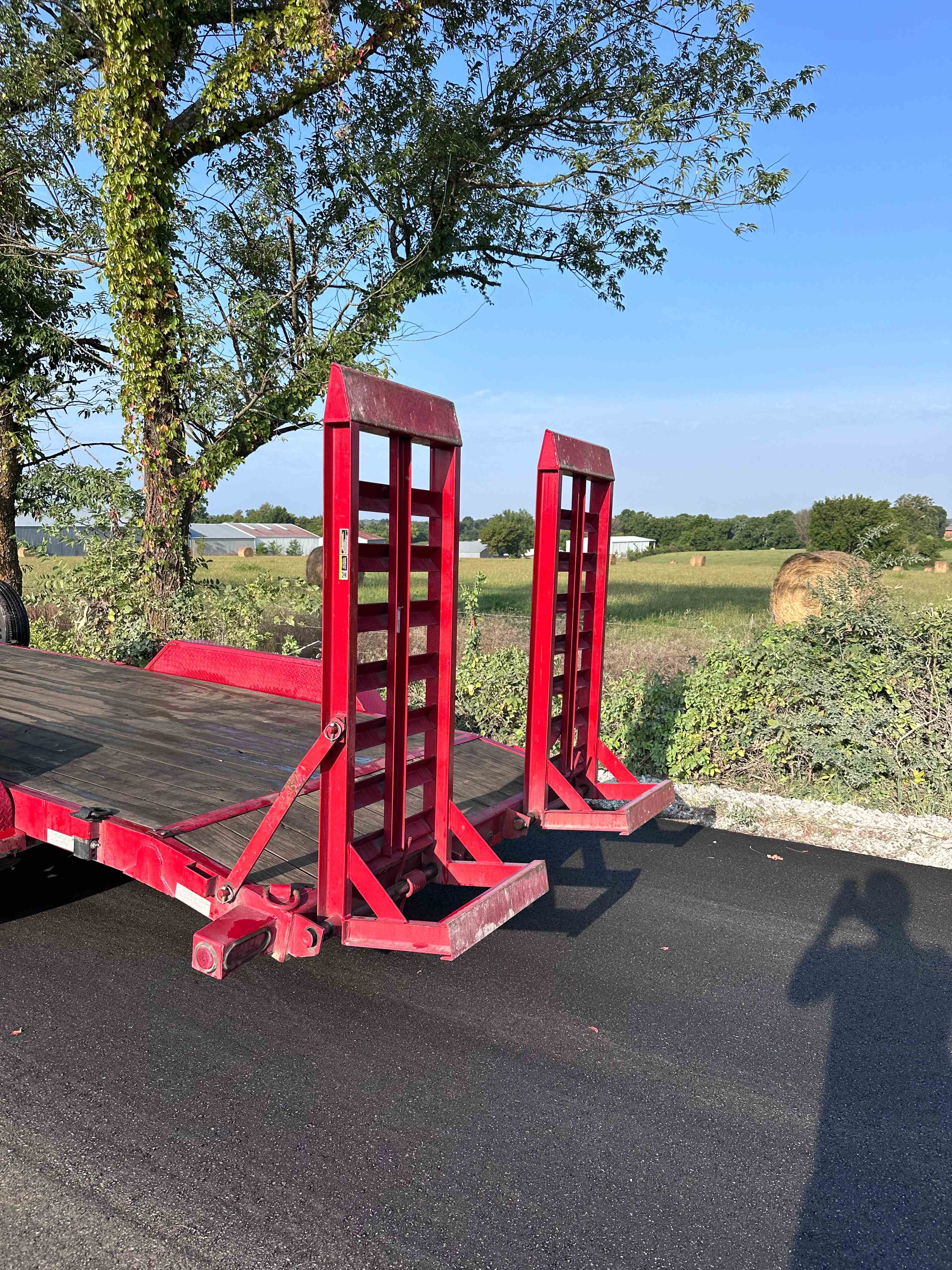 20ft Equipment Trailer w/ramps - Load Trail thumbnail 2