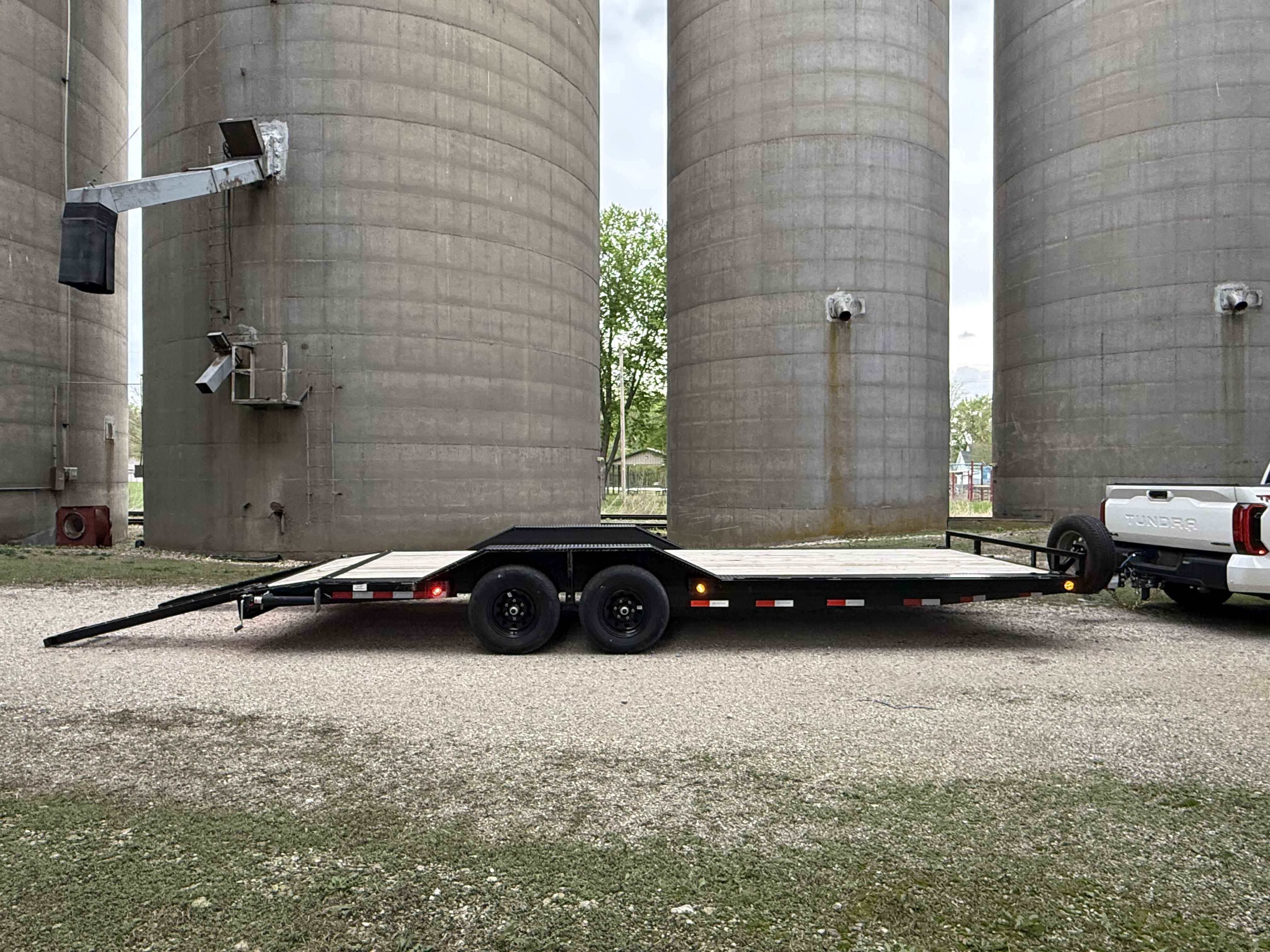 Load Trail 10k 102"x22ft Drive Over Fender thumbnail 2