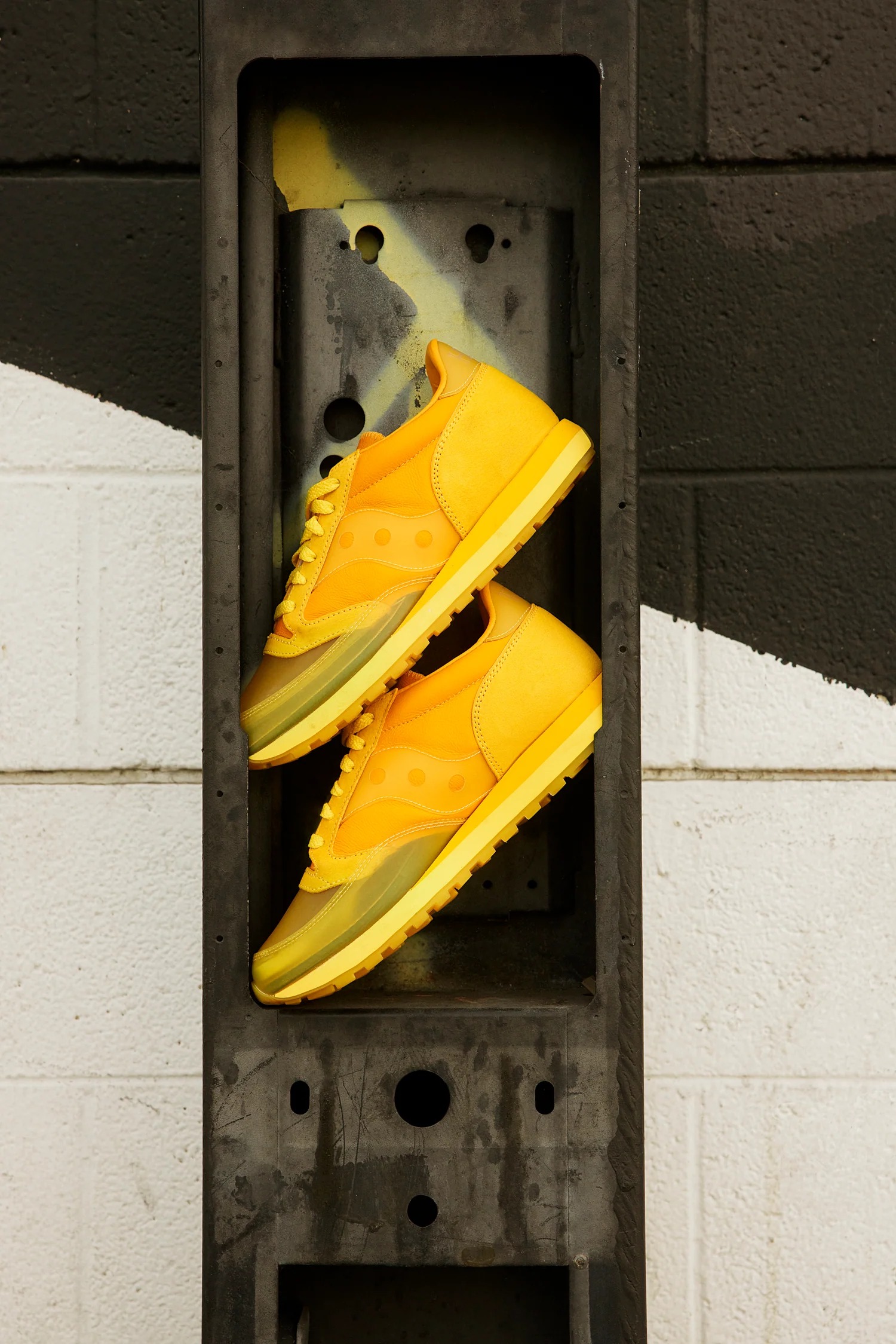 The Lunch Pails — HOMMEWRK x Saucony Jazz 81 Curriculum III