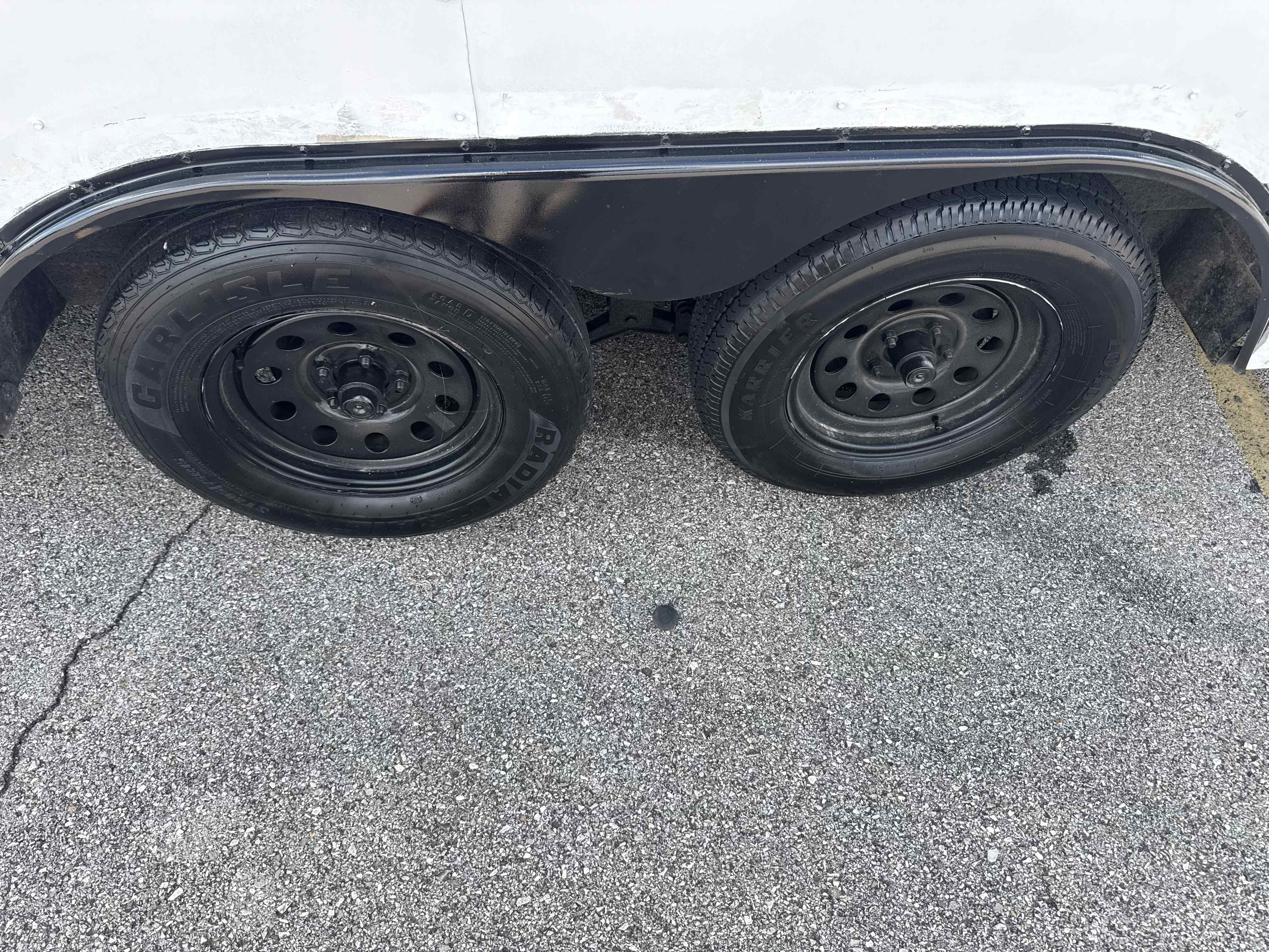 18ft Enclosed Trailer thumbnail 7