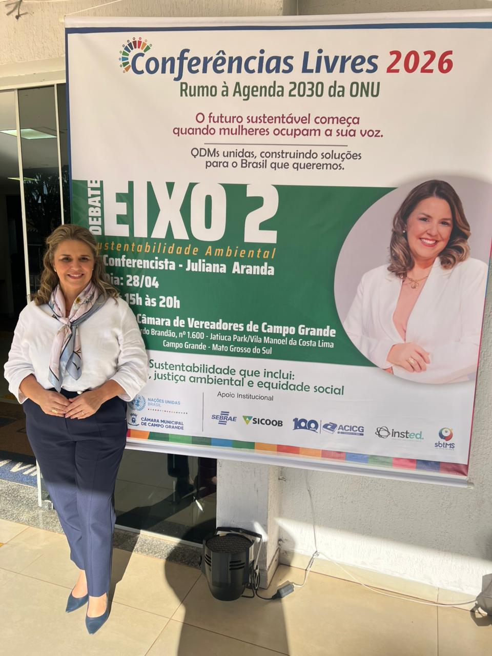 Juliana em conferência