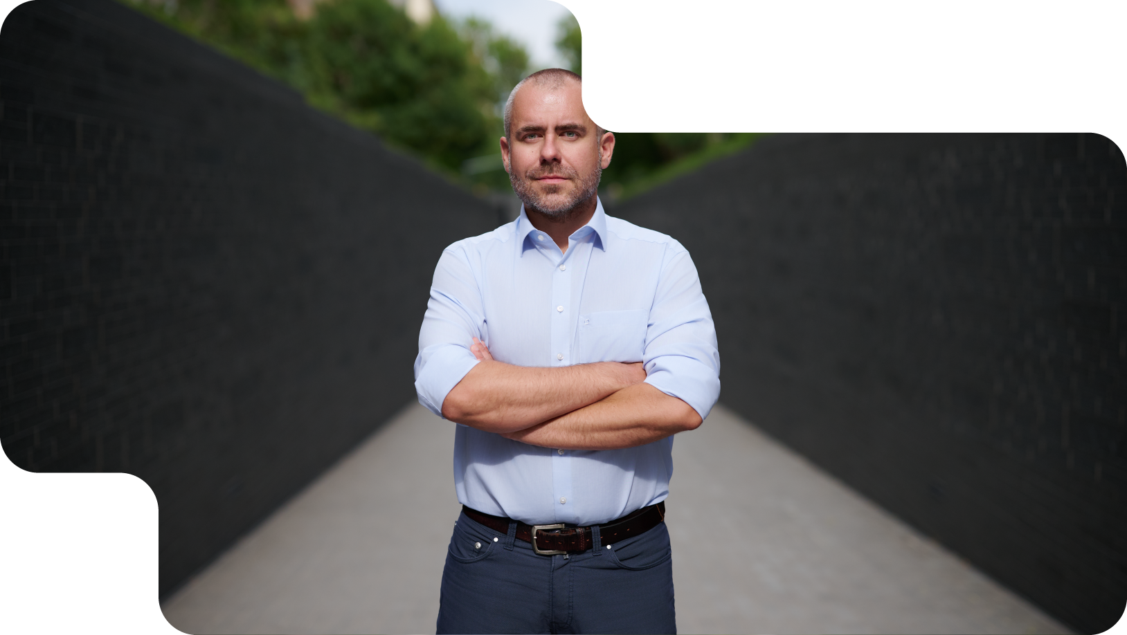 Dr. Kőnig Róbert - Alapító