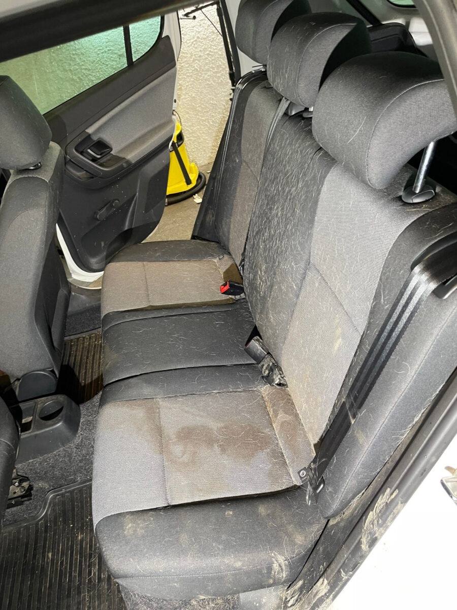 Hyundai – Rücksitz Vorher