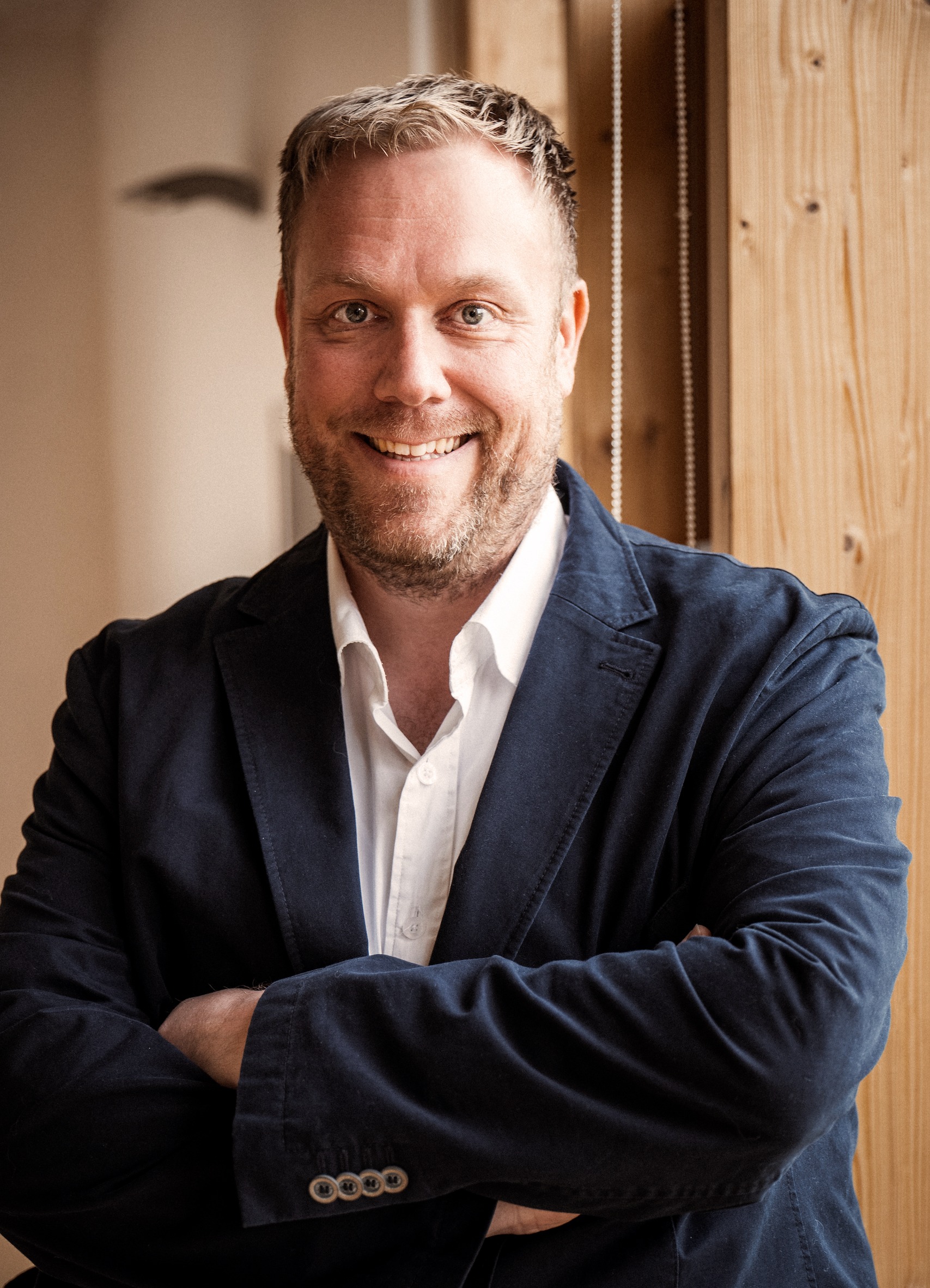 Dr. Sebastian Cantelas