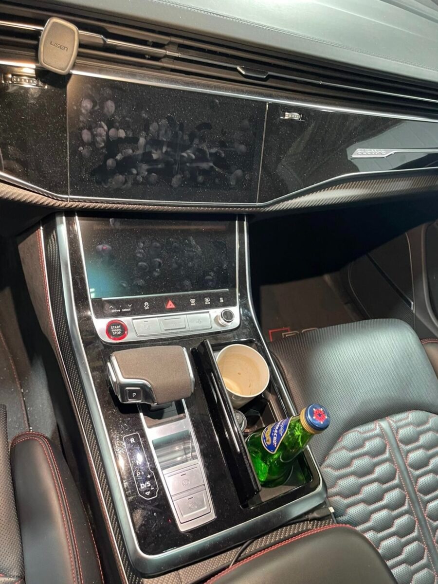 Audi – Armaturenbrett Vorher