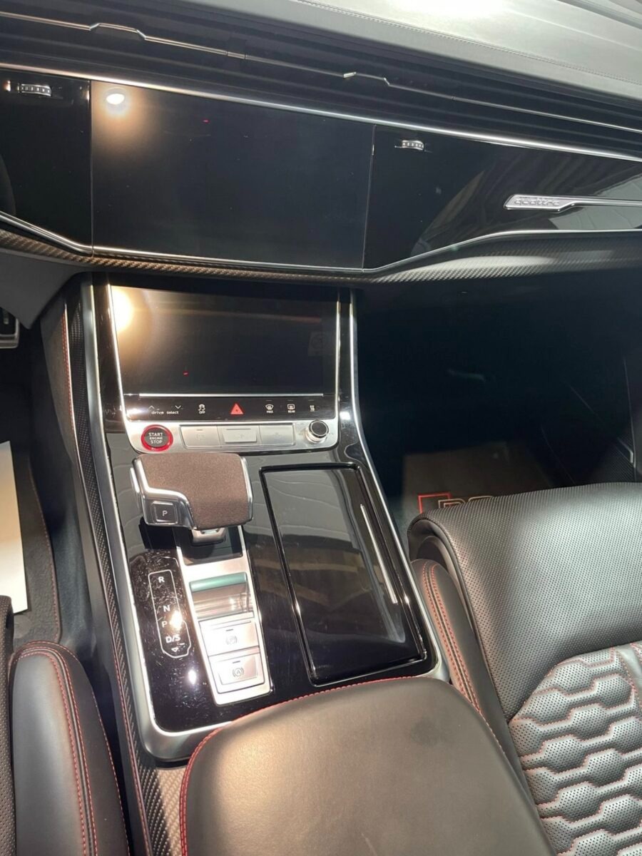 Audi – Armaturenbrett Nachher