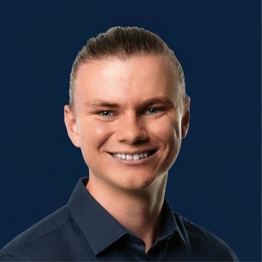 Jake Holmes headshot