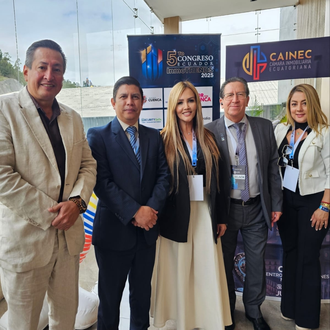 Janneth Aguirre en el 5 Congreso InmoTRENDS Ecuador 2025 con CAINEC