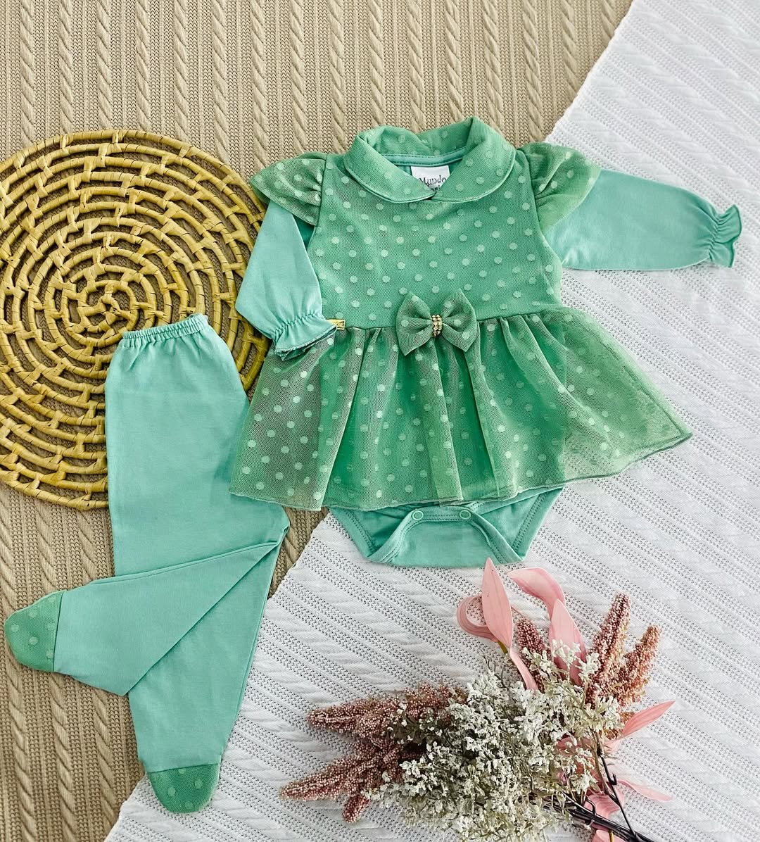 Look menina verde