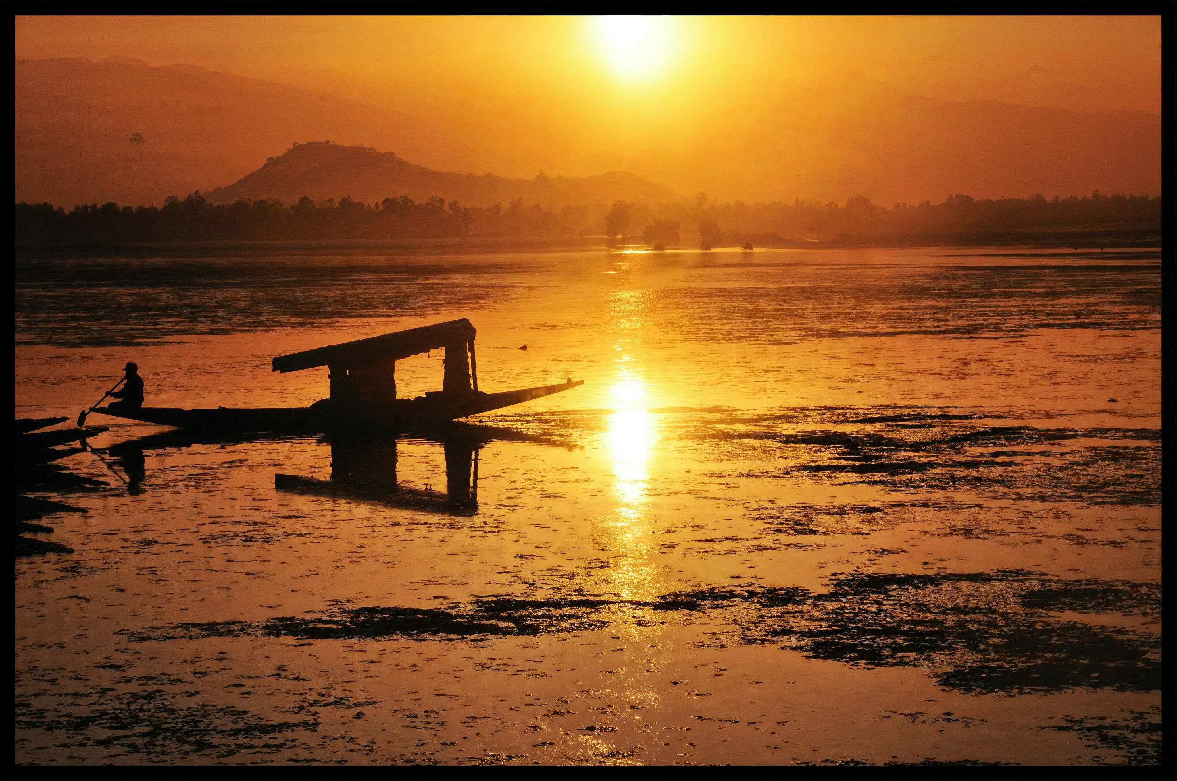 Sunset over Dal Lake