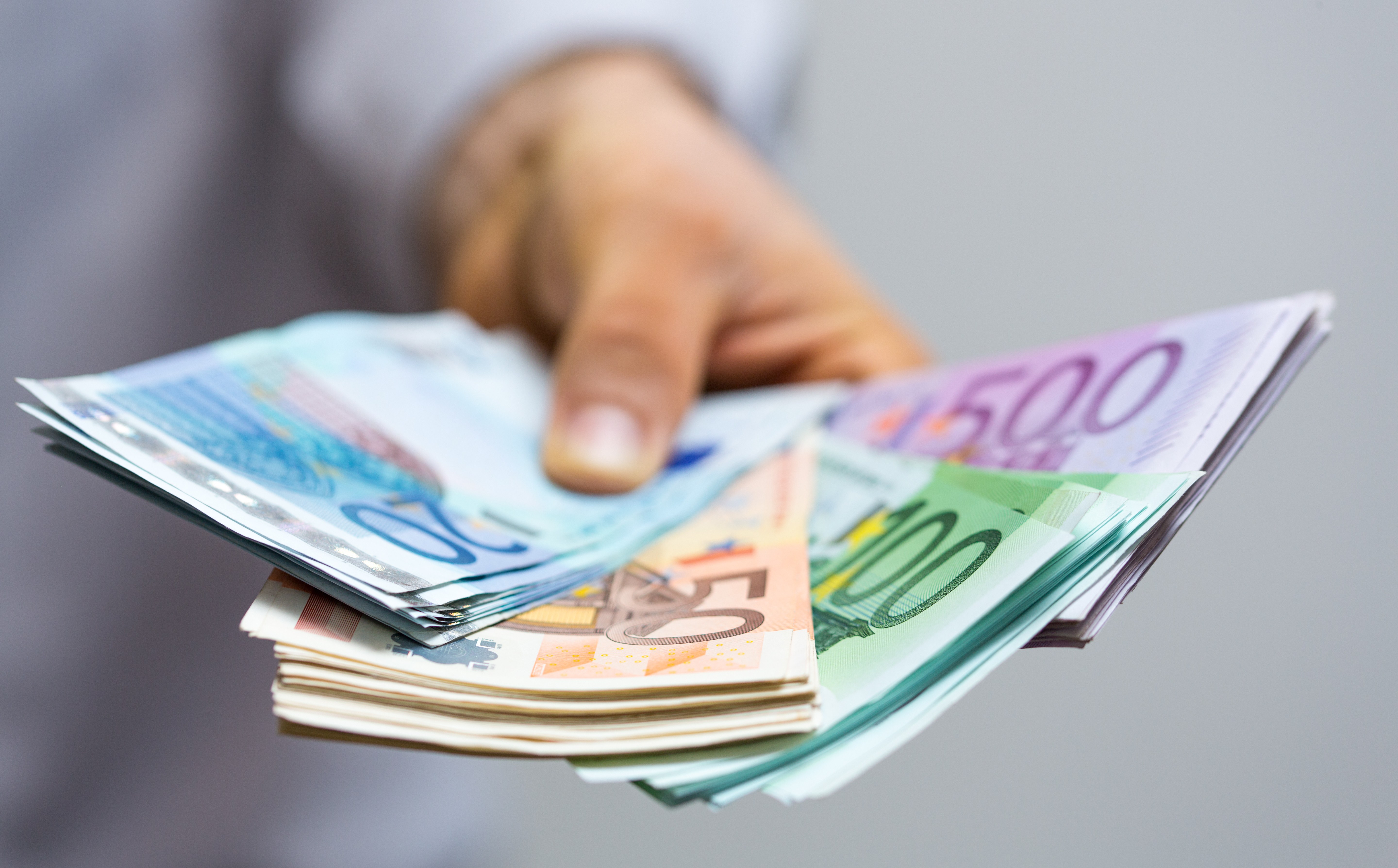 Euro-Banknoten – Umzugskosten für Umzug von Berlin nach Spanien