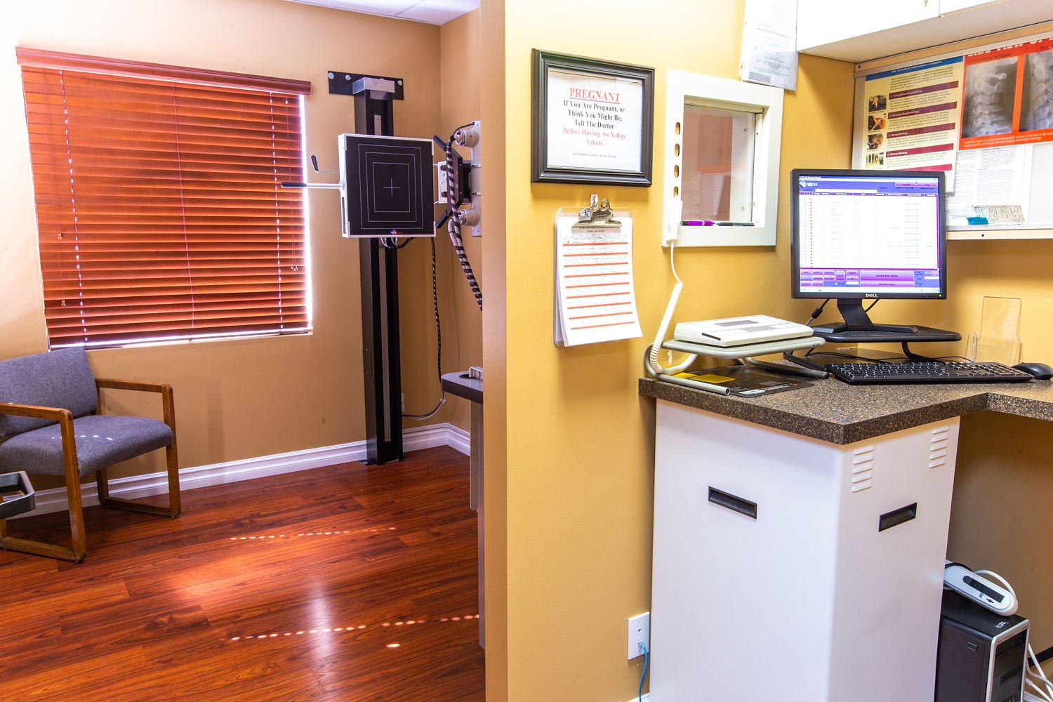Prenatal chiropractic treatment room