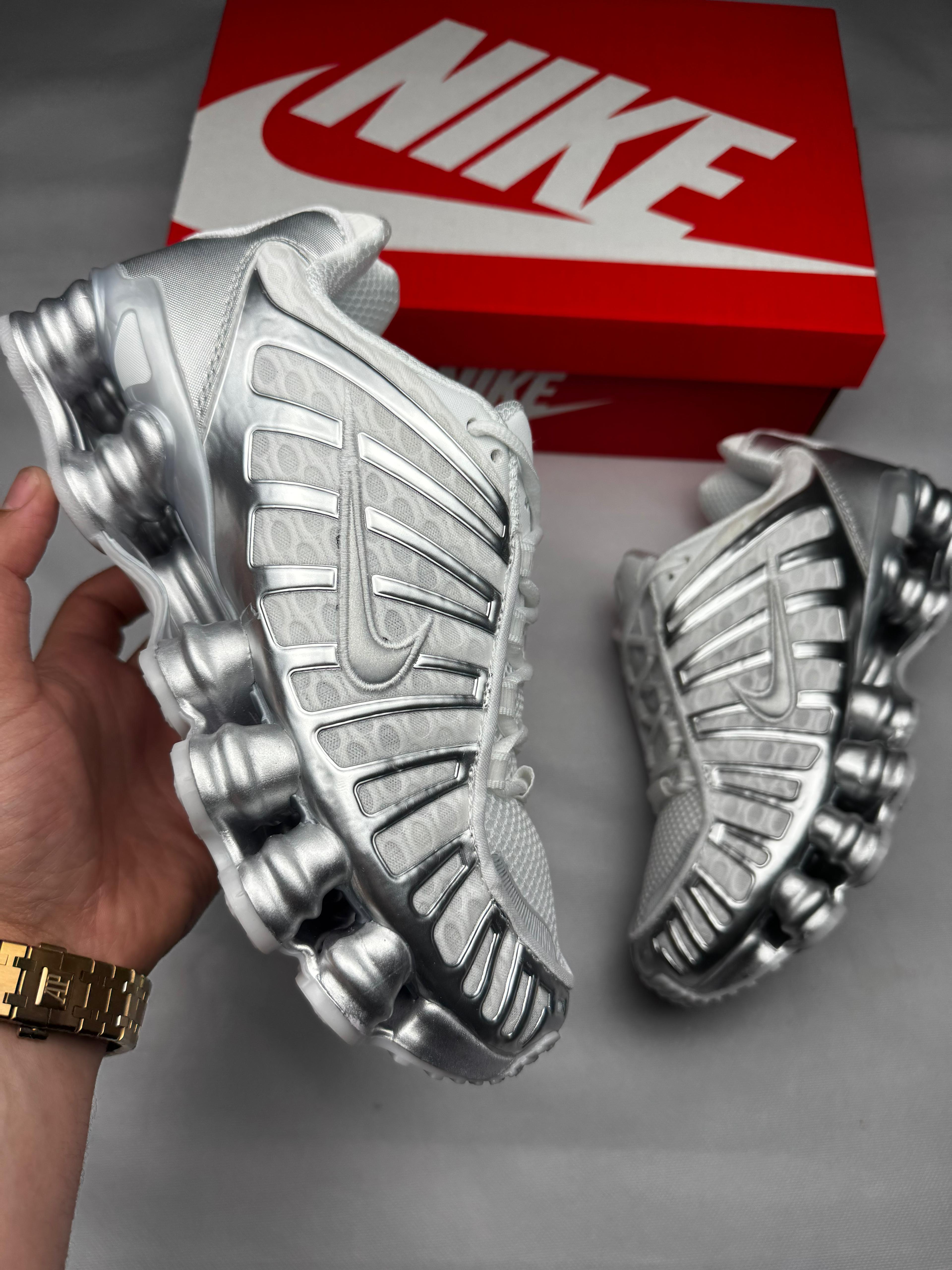 Nike Shox Grises