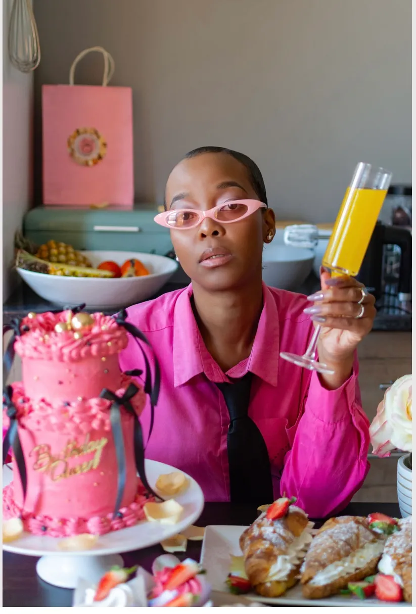 Bunny Apple Treats founder with a pink cake