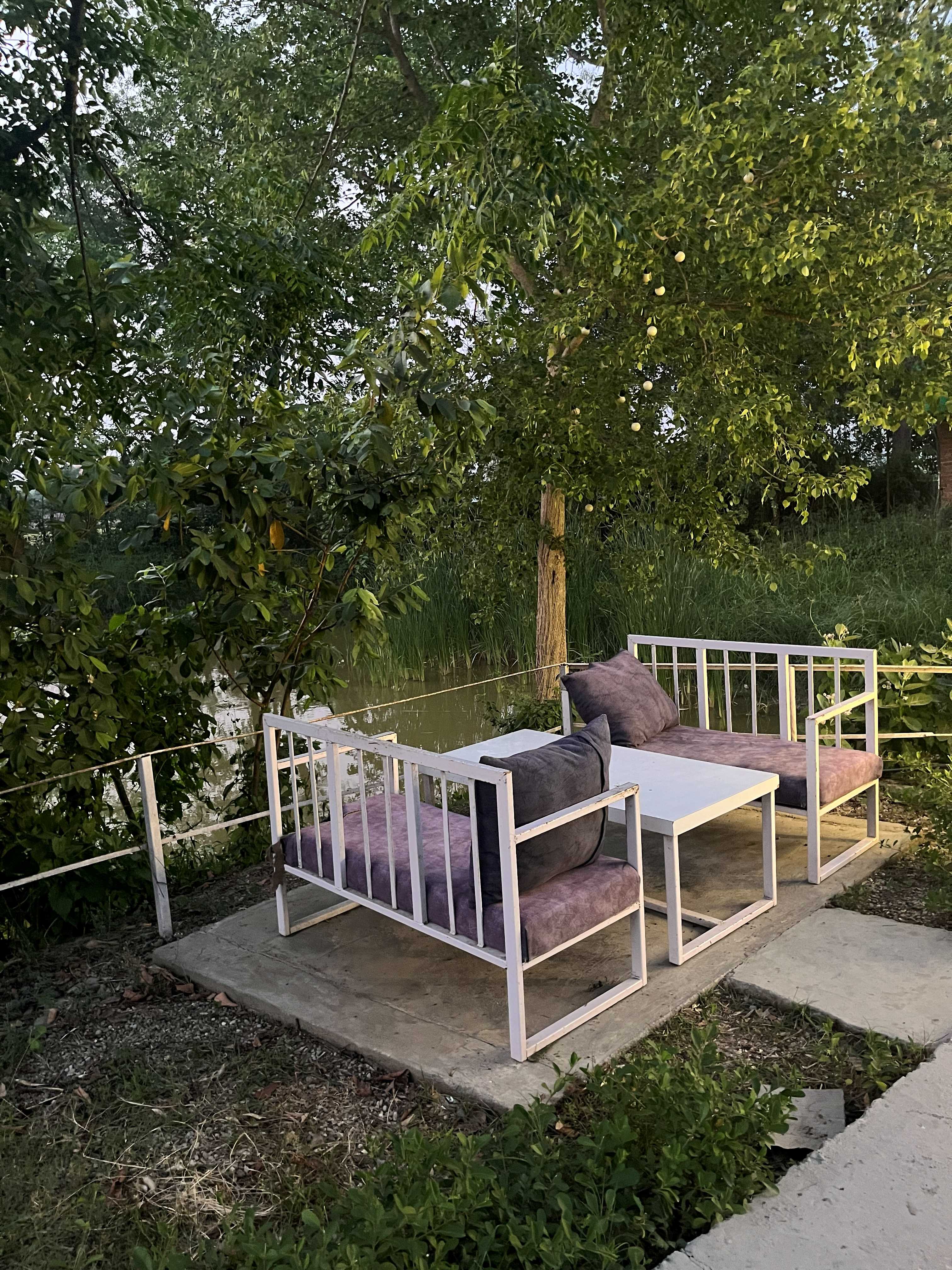Lakeside Seating