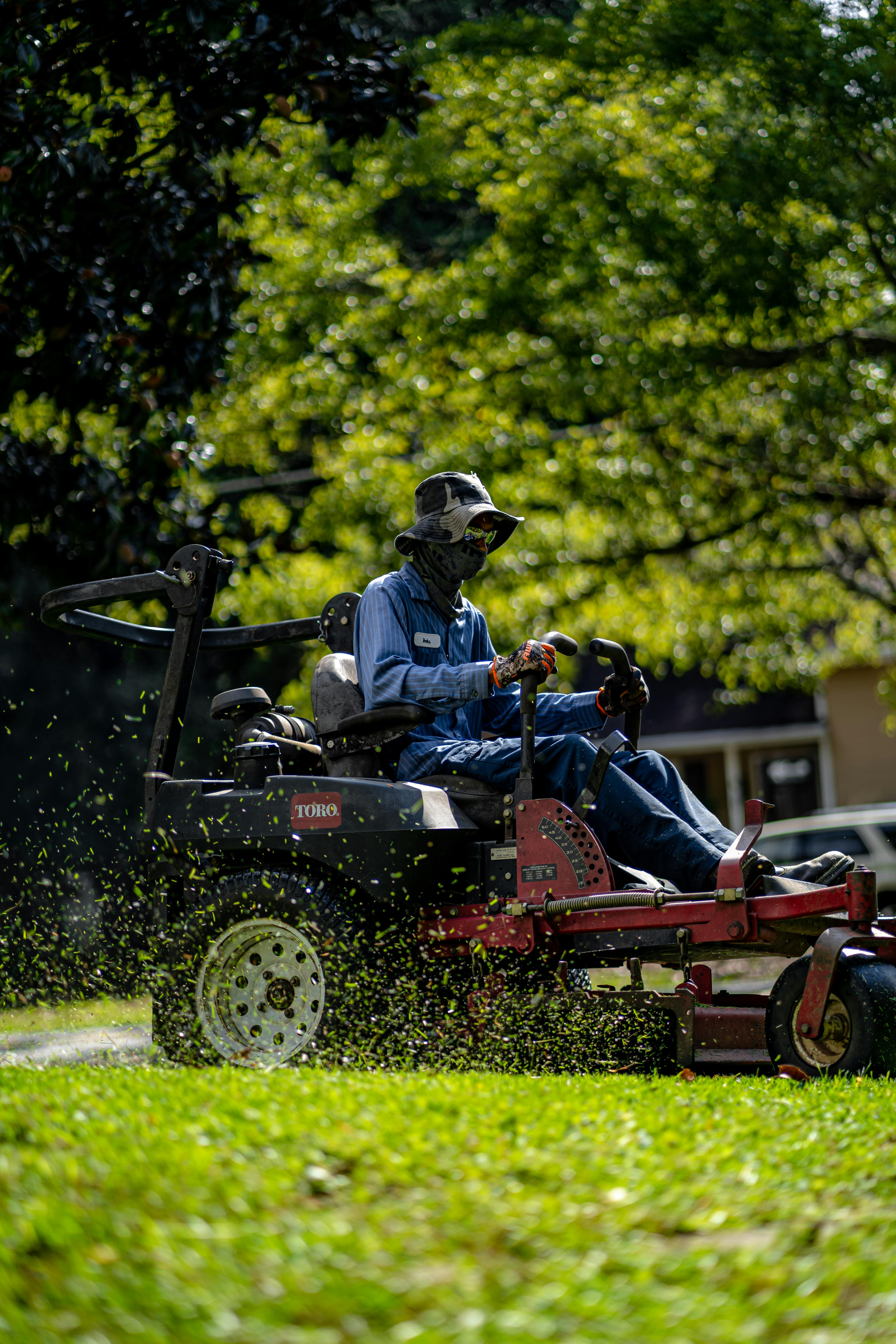 Bi-Weekly Lawn Maintenance