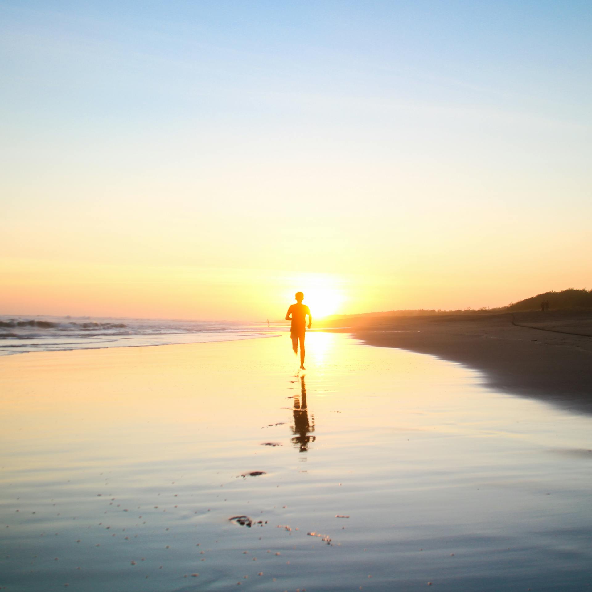 Entrenamiento personalizado al atardecer