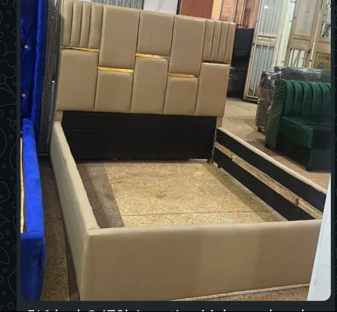 Premium Cream Padded Bed 5x6