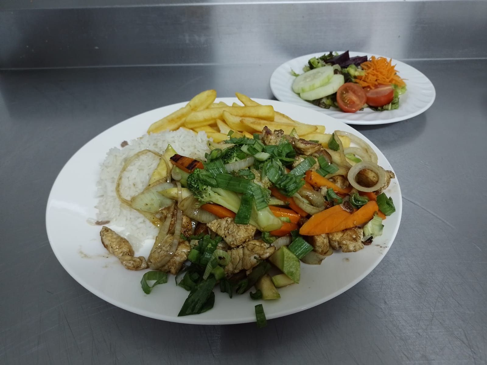 Pollo salteado